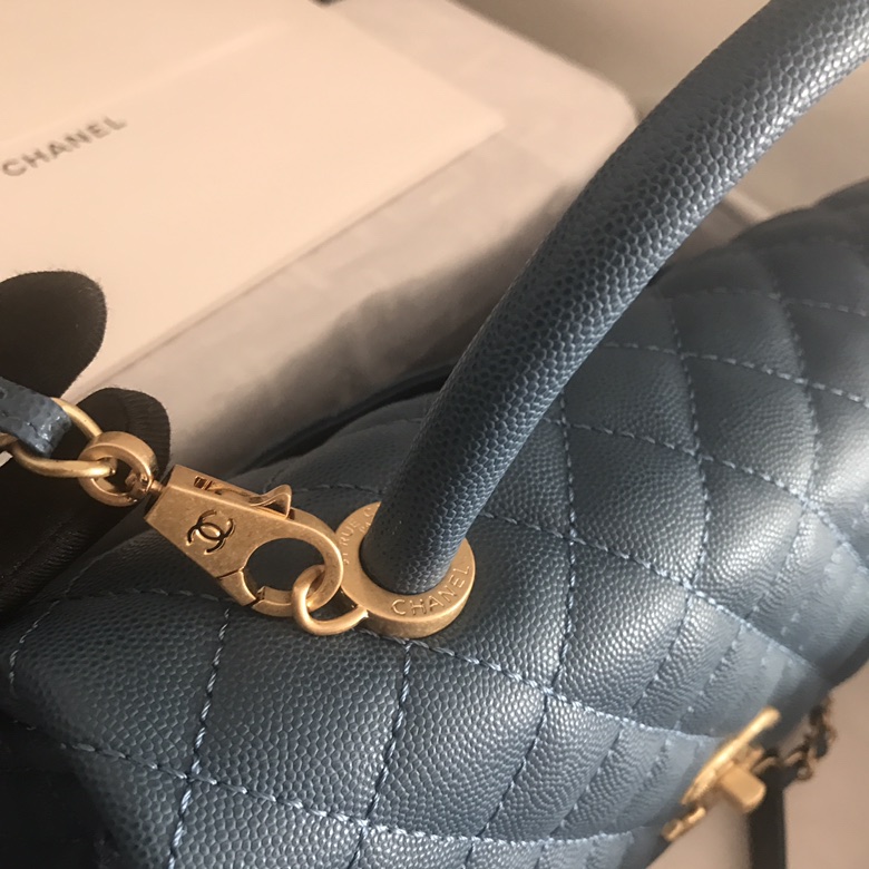 A92991, Flap Bag with Top Handle, CHANEL Handbags, Caviar, Grained Calfskin, Lizard & Gold-Tone Metal