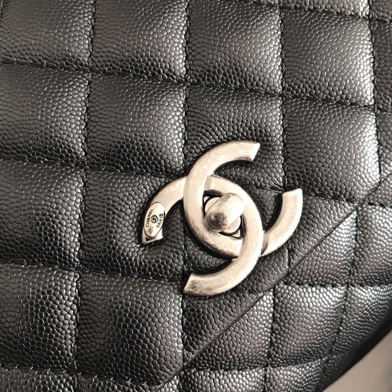A92991, Flap Bag with Top Handle, CHANEL Handbags, Caviar, Grained Calfskin, Lizard & Silver-Tone Metal