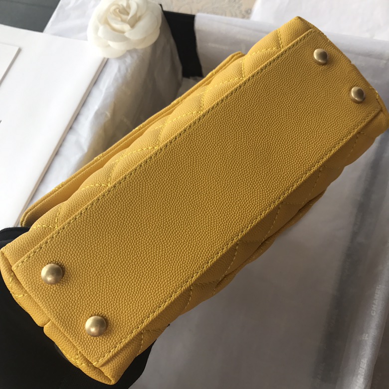 A92990, Small Flap Bag with Top Handle, CHANEL Handbags, Caviar, Grained Calfskin, Lizard & Gold-Tone Metal