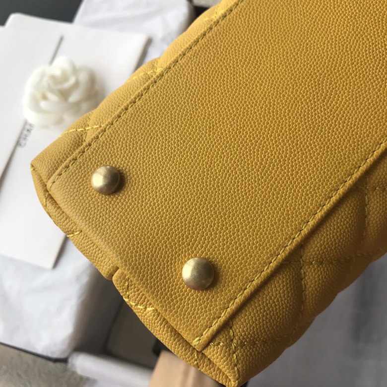 A92991, Flap Bag with Top Handle, CHANEL Handbags, Caviar, Grained Calfskin, Lizard & Gold-Tone Metal