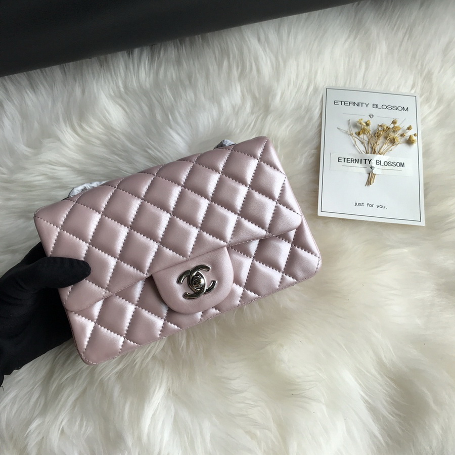 A01116, Classic Handbag, Chanel handbag, Lambskin