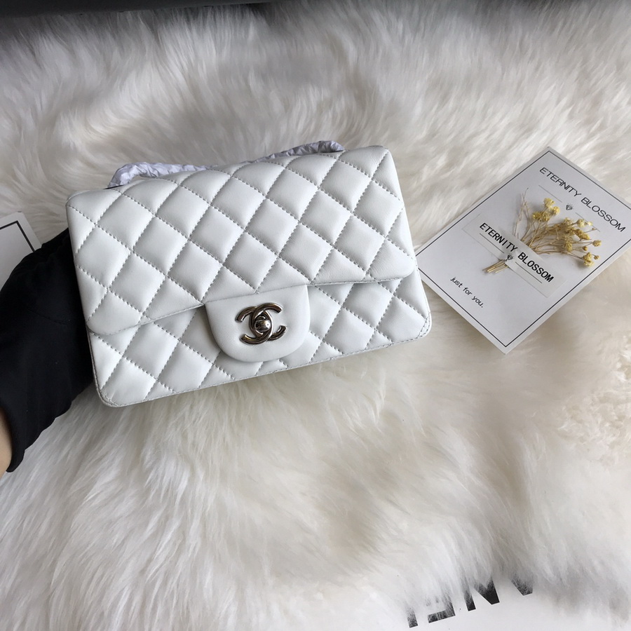 A01116, Classic Handbag, Chanel handbag, Lambskin