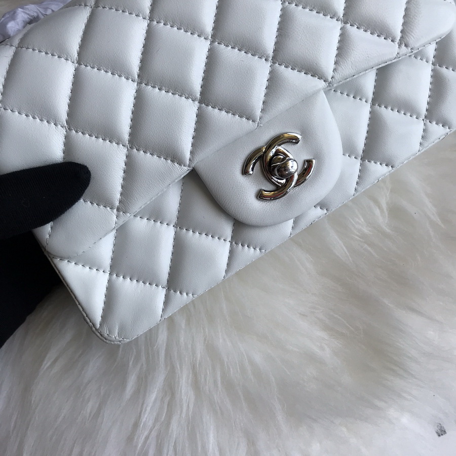 A01116, Classic Handbag, Chanel handbag, Lambskin