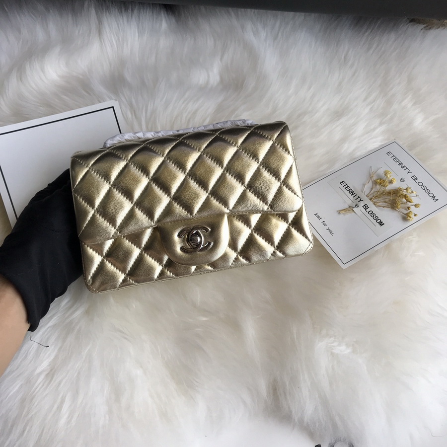 A01116, Classic Handbag, Chanel handbag, Lambskin