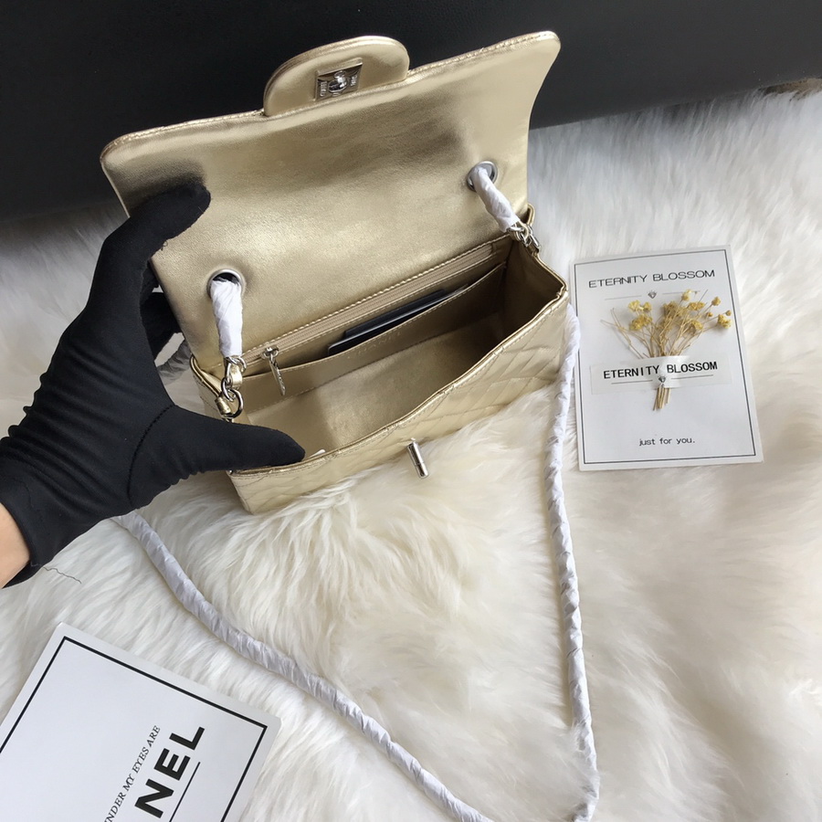 A01116, Classic Handbag, Chanel handbag, Lambskin