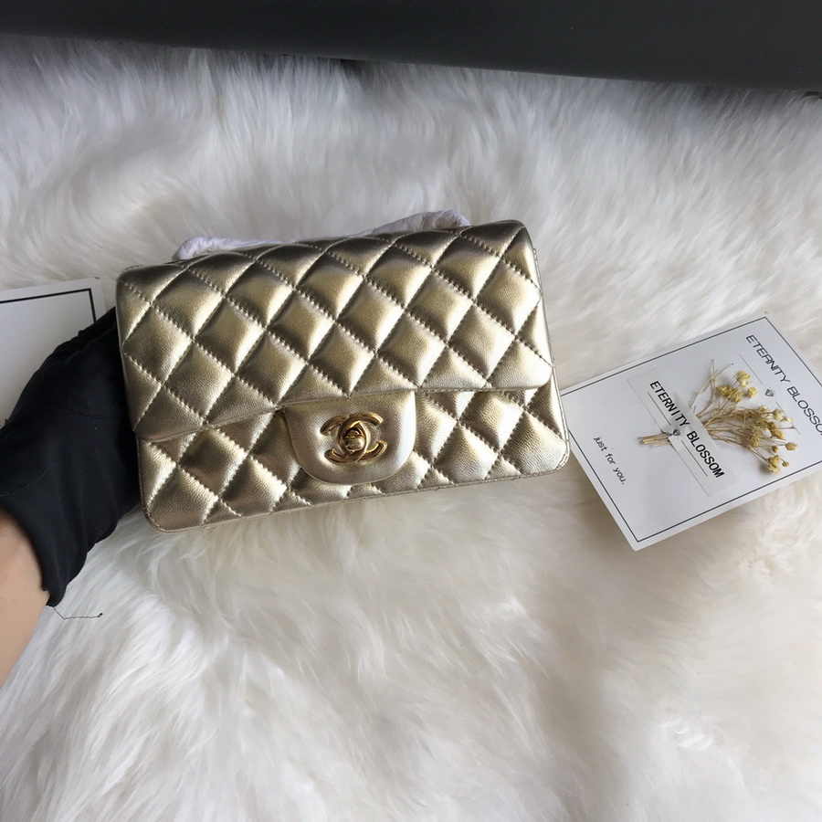 A01116, Classic Handbag, Chanel handbag, Lambskin
