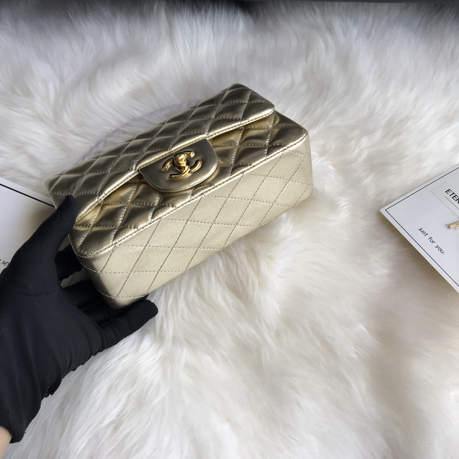 A01116, Classic Handbag, Chanel handbag, Lambskin