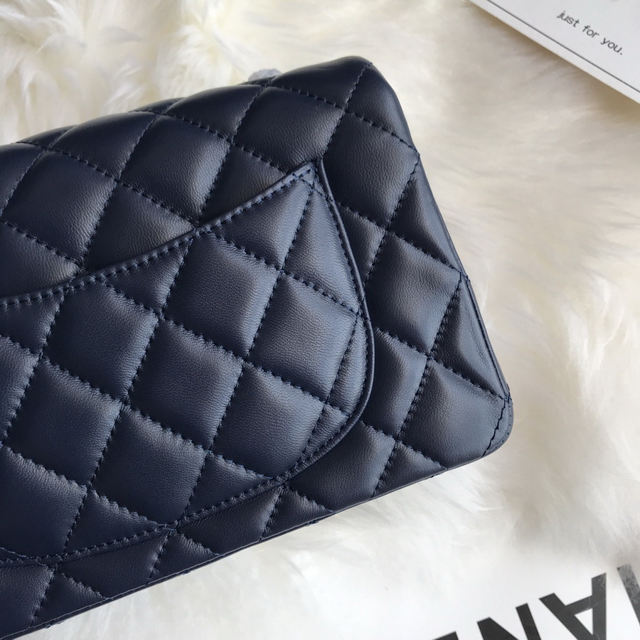 A01116, Classic Handbag, Chanel handbag, Lambskin