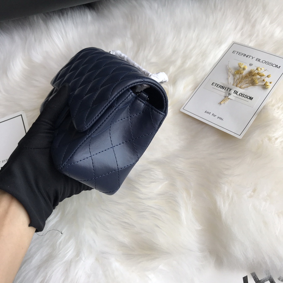 A01116, Classic Handbag, Chanel handbag, Lambskin
