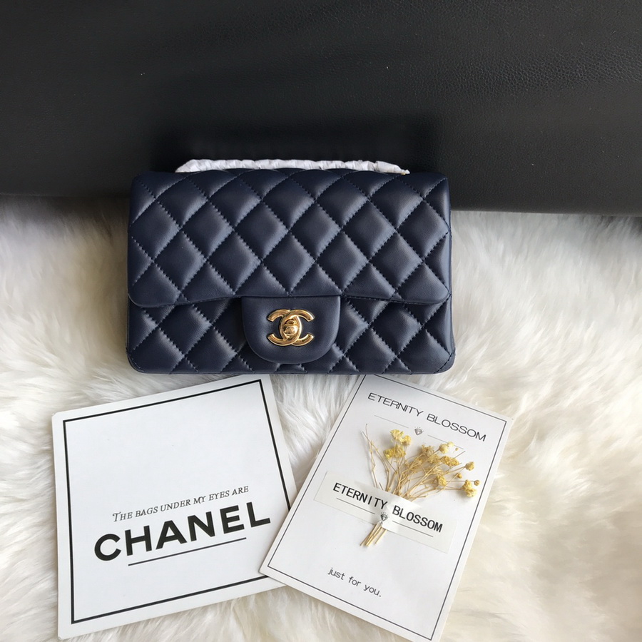 A01116, Classic Handbag, Chanel handbag, Lambskin