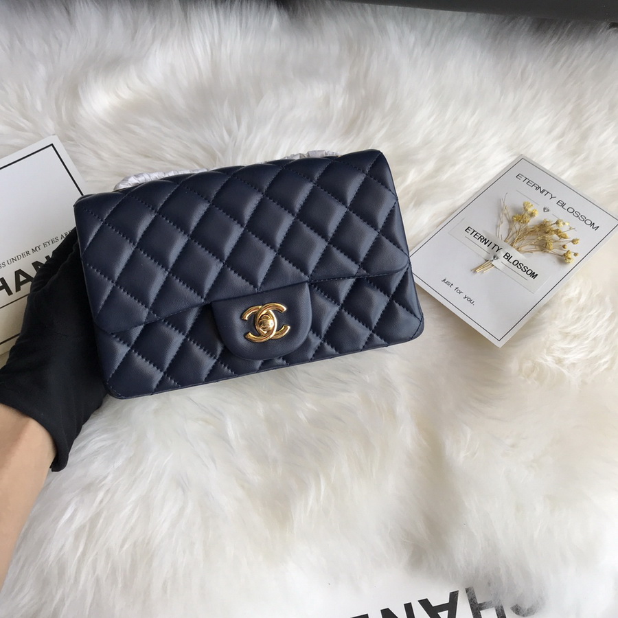 A01116, Classic Handbag, Chanel handbag, Lambskin