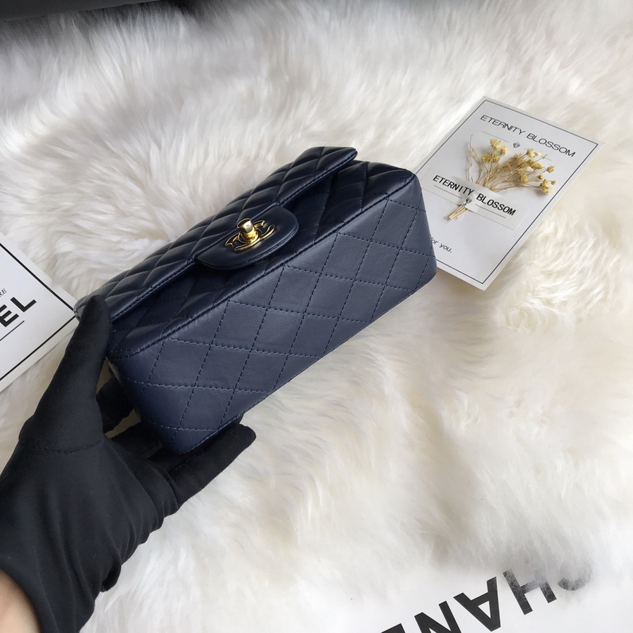 A01116, Classic Handbag, Chanel handbag, Lambskin
