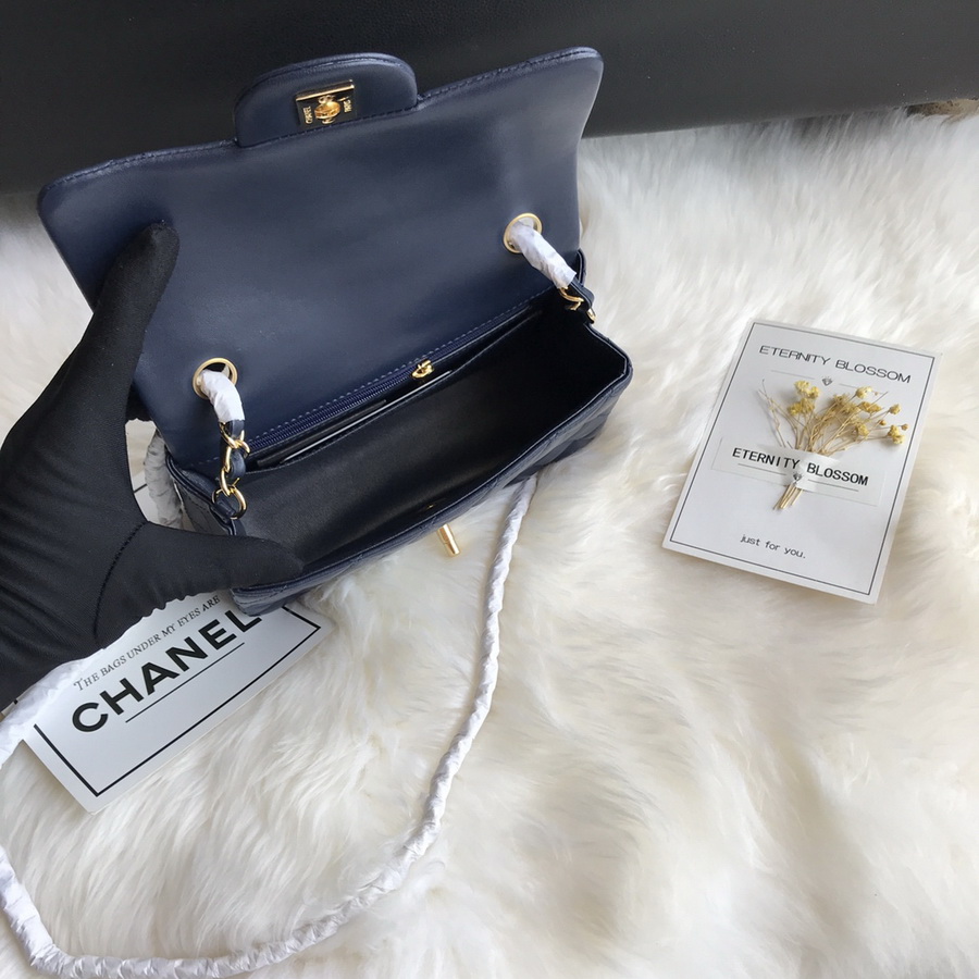 A01116, Classic Handbag, Chanel handbag, Lambskin