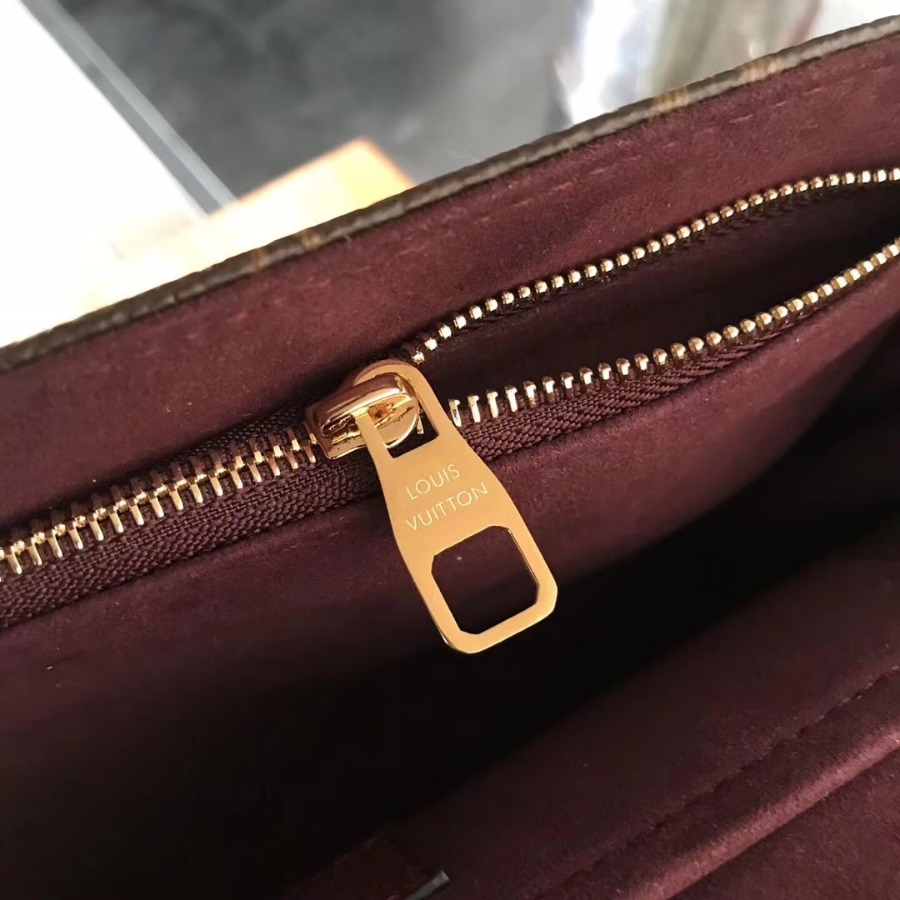 M43715, SAINT PLACIDE, Louis Vuitton LV Handbag Cross body bags