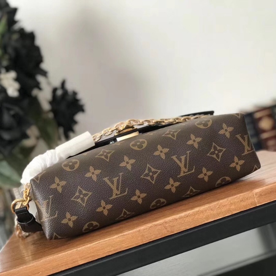 M43713, SAINT PLACIDE, Louis Vuitton LV Handbag Cross body bags