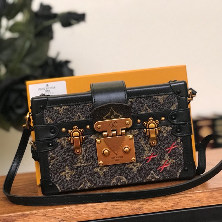 M40273, PETITE MALLE, Louis Vuitton LV Handbag Cross body bags