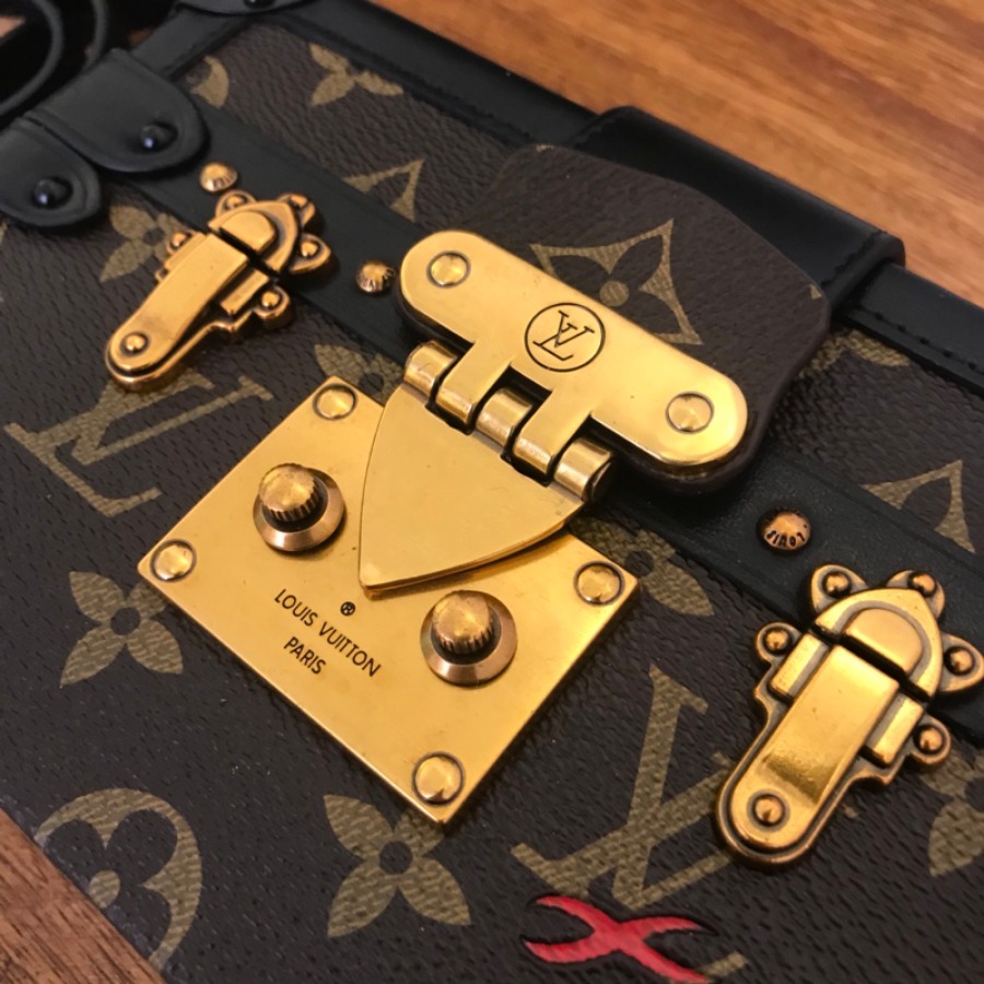 M40273, PETITE MALLE, Louis Vuitton LV Handbag Cross body bags