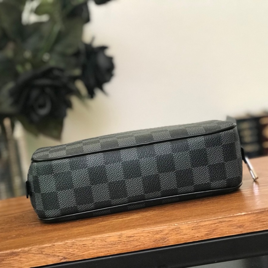 N47522, TOILETRY BAG PM, LOUIS VUITTON LV HANDBAG