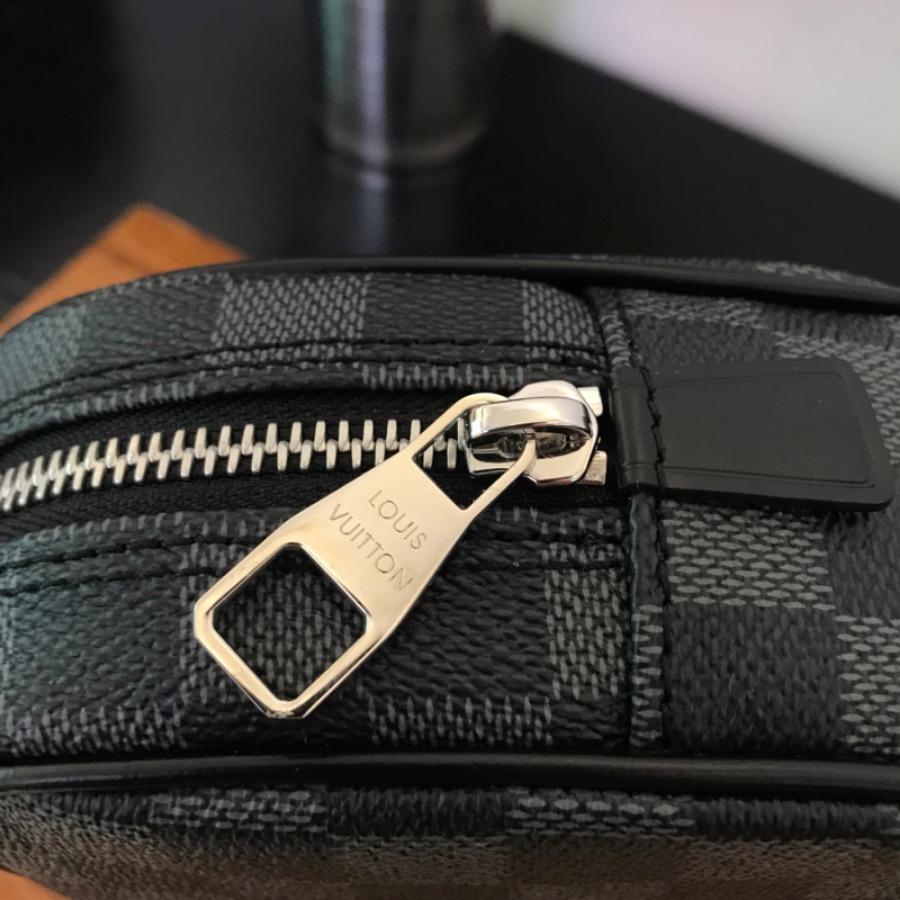 N47522, TOILETRY BAG PM, LOUIS VUITTON LV HANDBAG