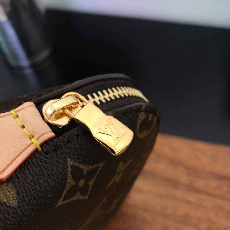 M47515,  COSMETIC POUCH, LOUIS VUITTON LV