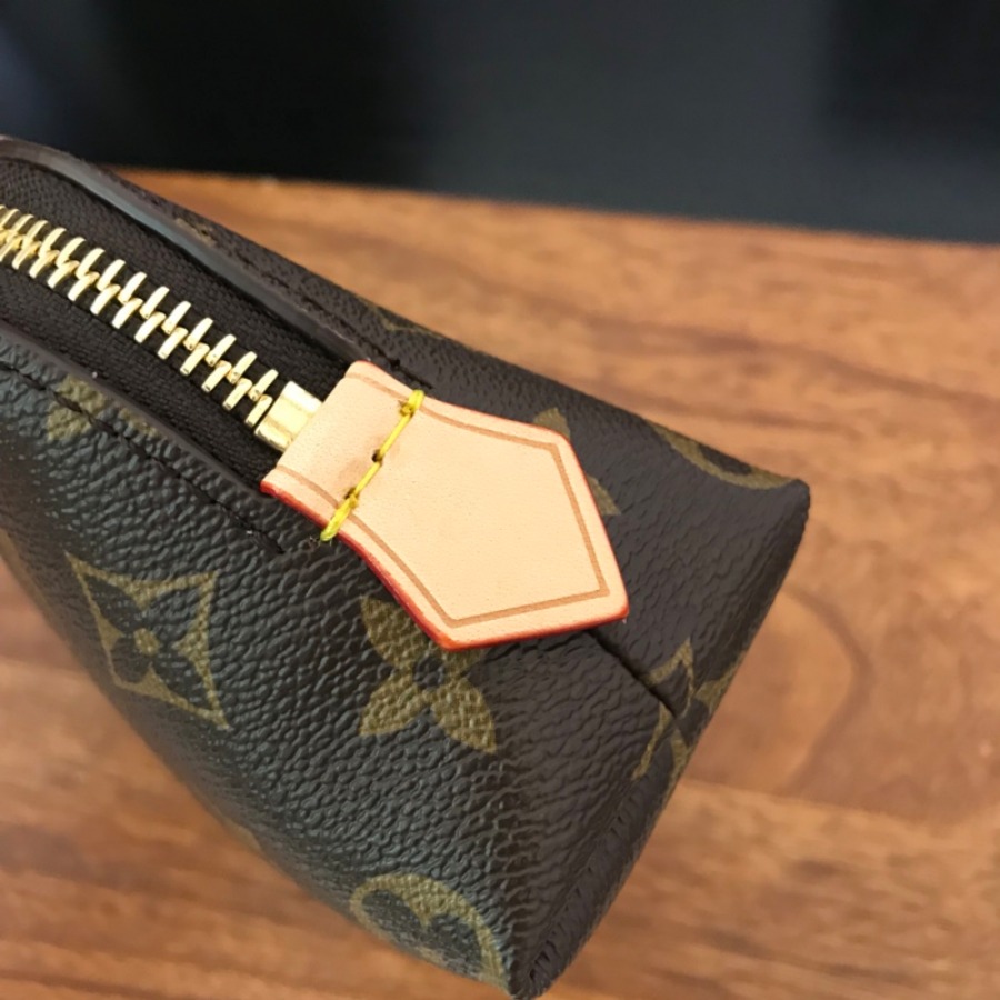 M47515,  COSMETIC POUCH, LOUIS VUITTON LV