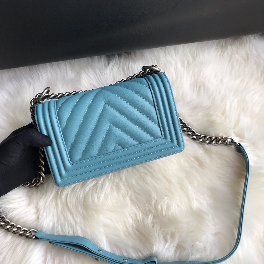 A67085, Small BOY CHANEL Handbag, Calfskin & Ruthenium-Finish Metal