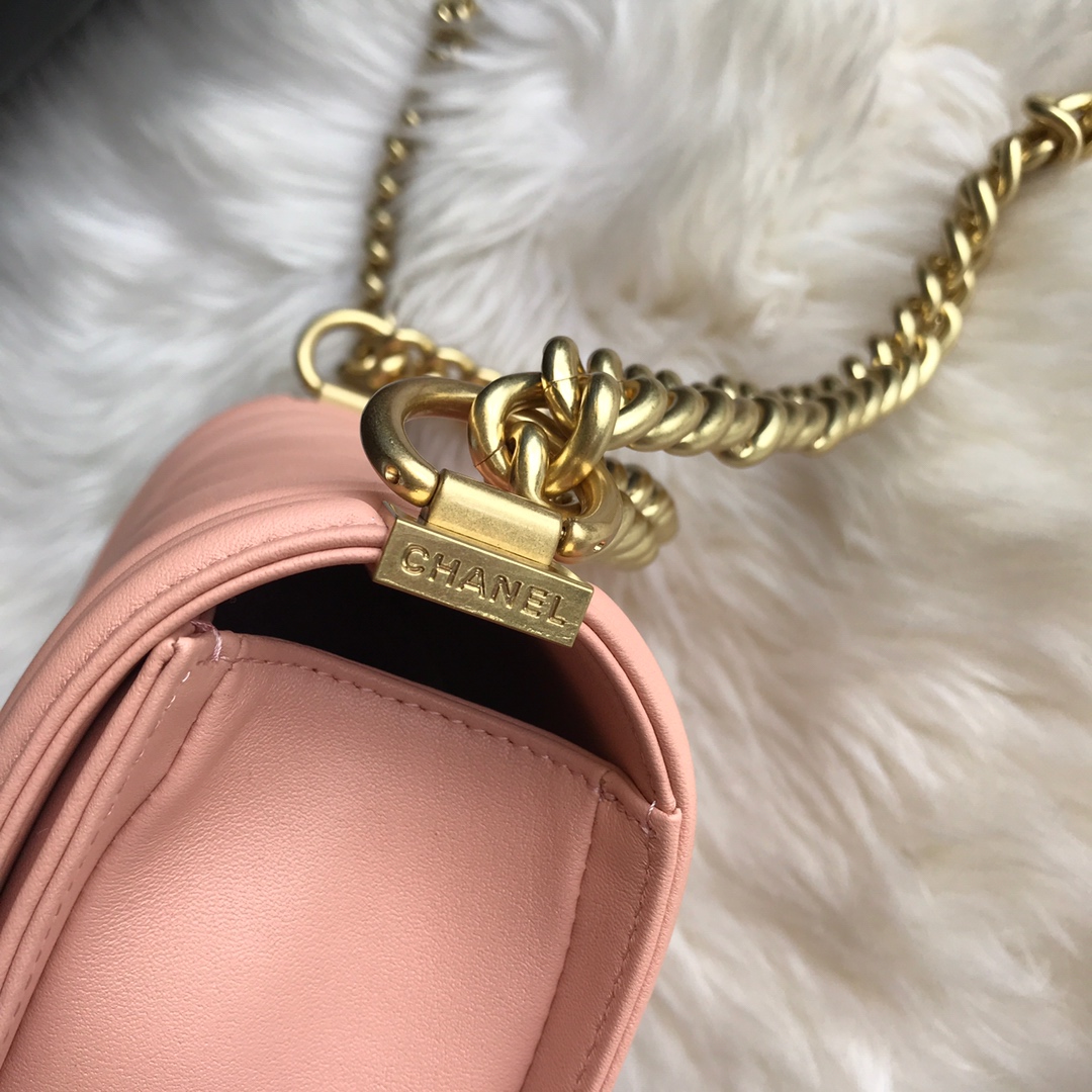 A67085, Small BOY CHANEL Handbag, Calfskin & Gold-Tone Metal