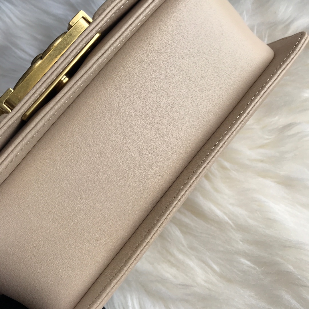 A67085, Small BOY CHANEL Handbag, Calfskin & Gold-Tone Metal