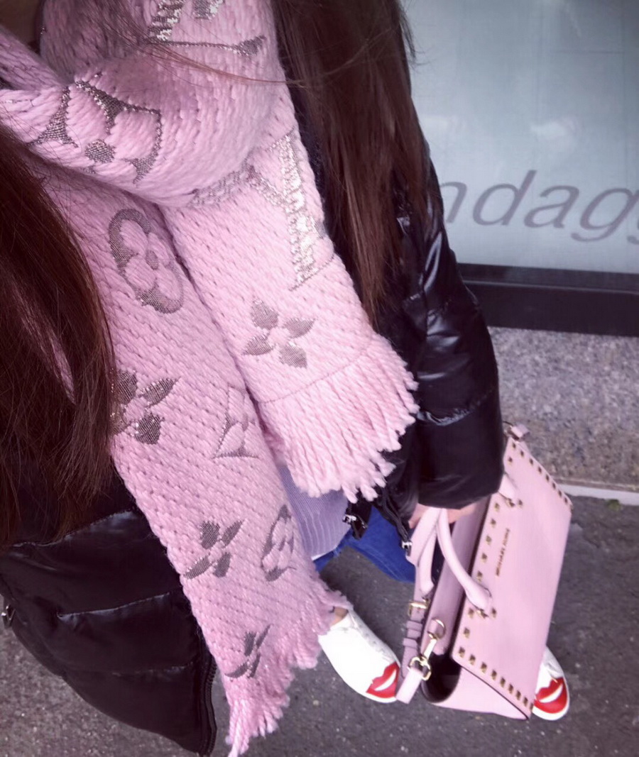LOGOMANIA SHINE(GOLD COLOR) SCARF, LOUIS VUITTON LV SCARF, 68.9 x 11.8 inches, 94% wool, 6% silk