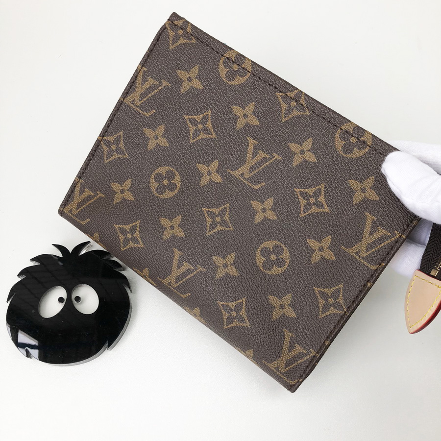 M47544, TOILETRY POUCH 19, Louis Vuitton LV