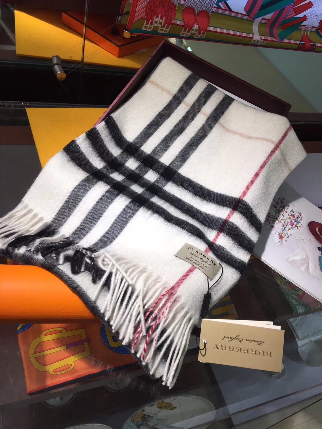 The Classic Check Cashmere Scarf, Burberry Scarves