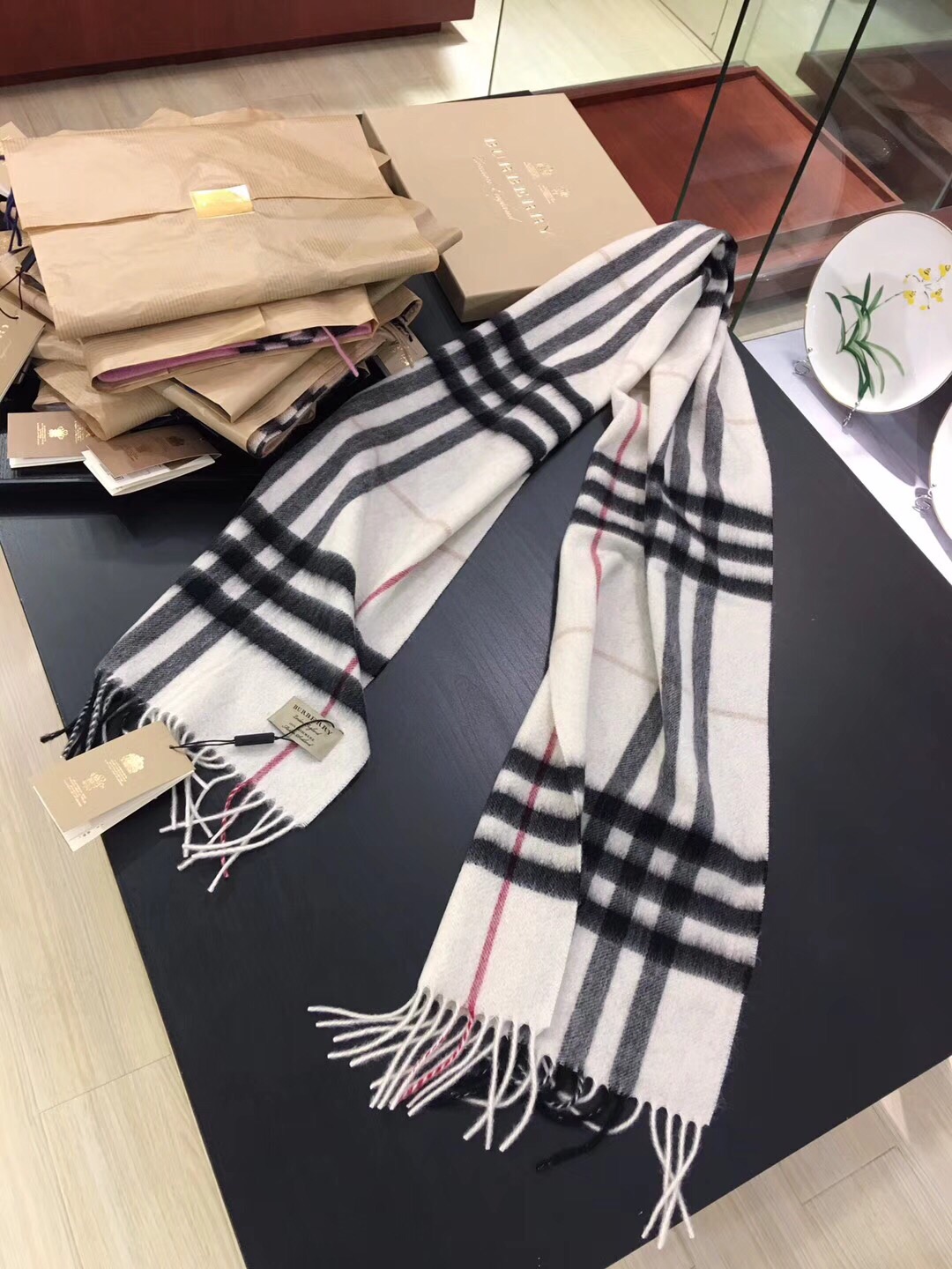The Classic Check Cashmere Scarf, Burberry Scarves