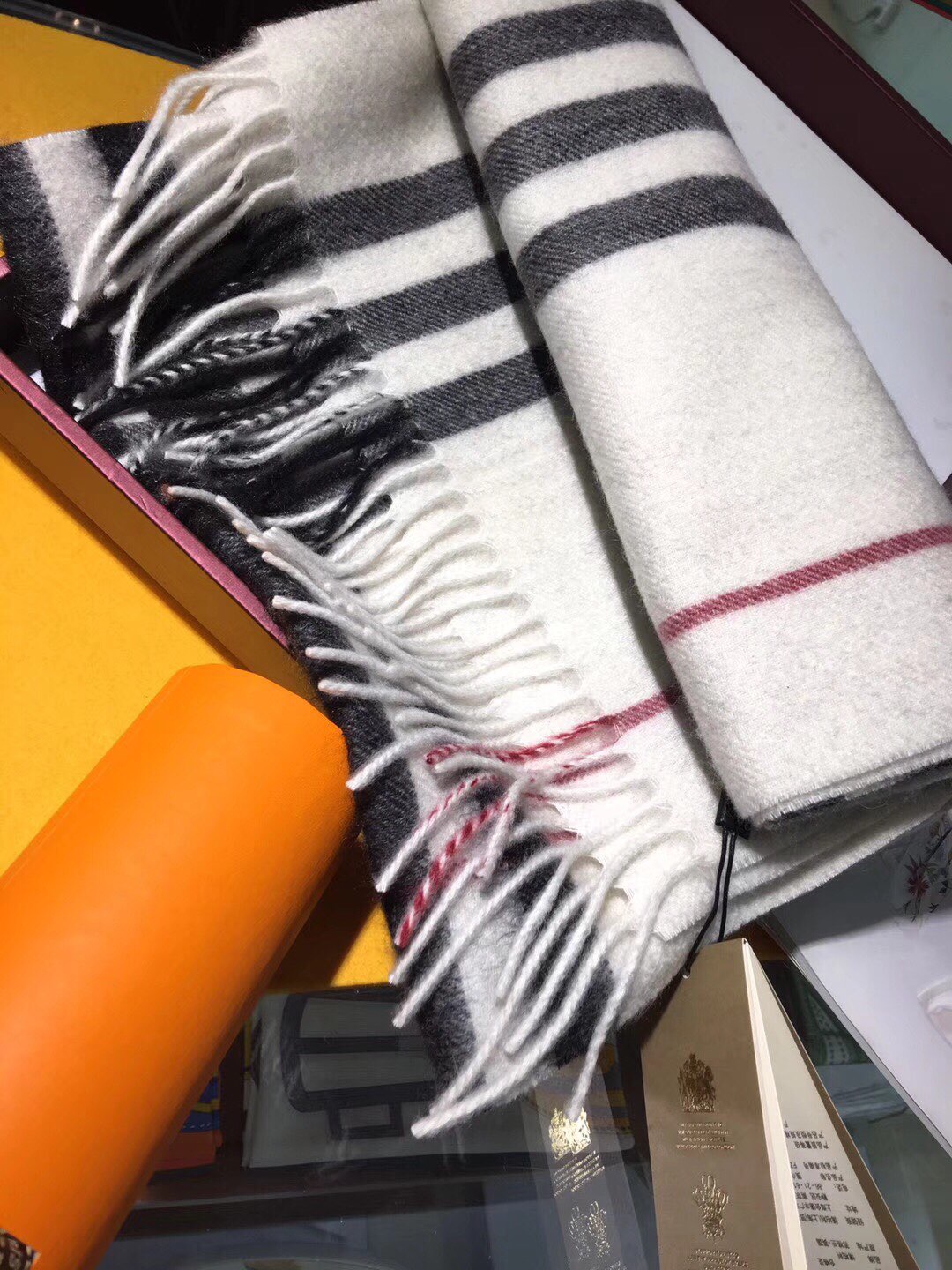 The Classic Check Cashmere Scarf, Burberry Scarves