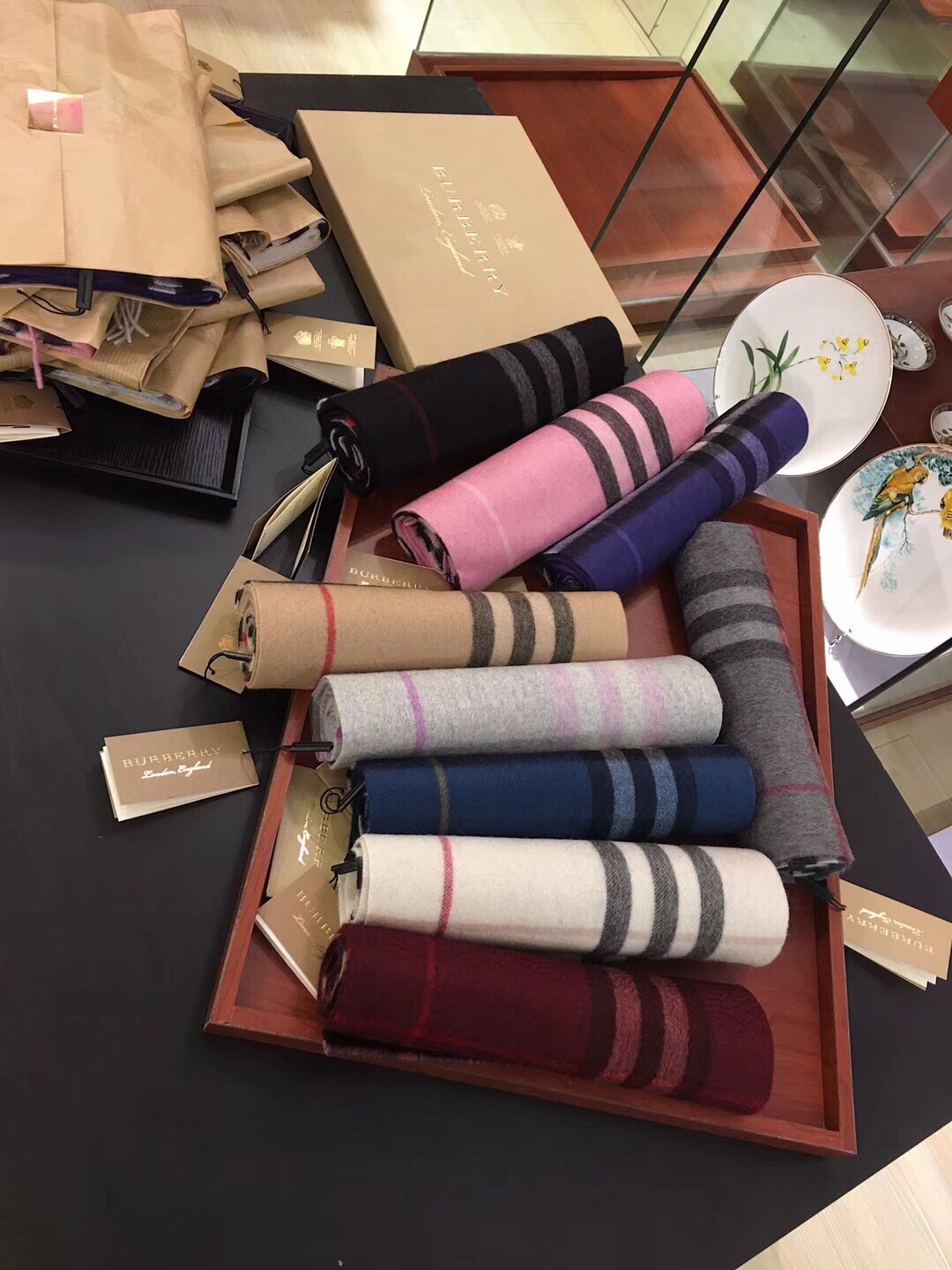 The Classic Check Cashmere Scarf, Burberry Scarves
