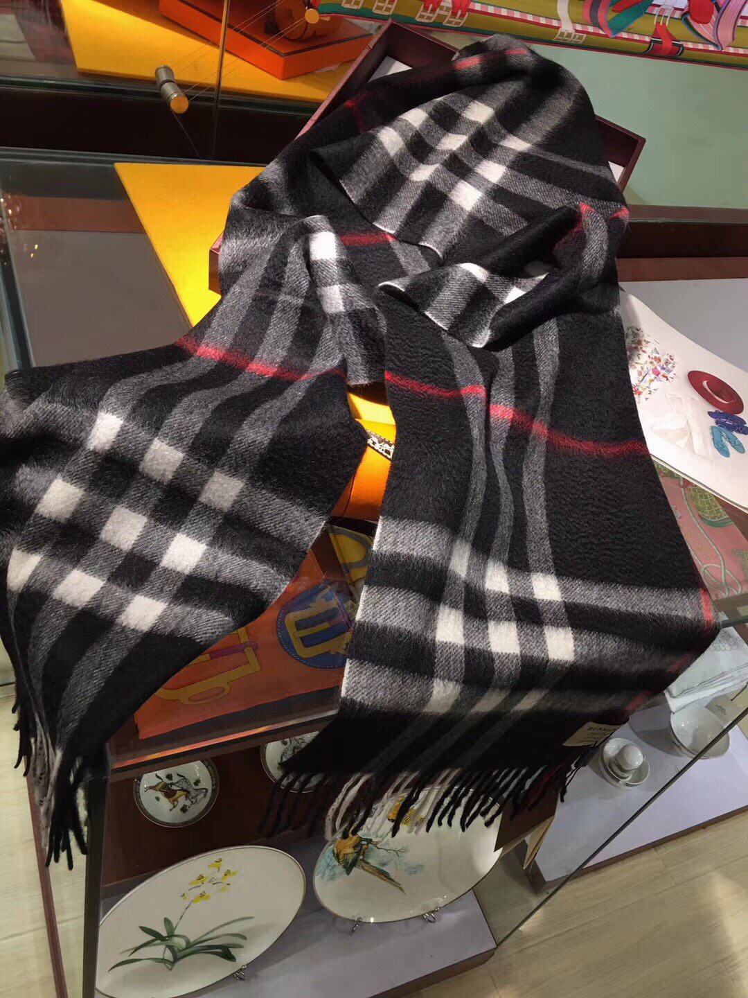 The Classic Check Cashmere Scarf, Burberry Scarves