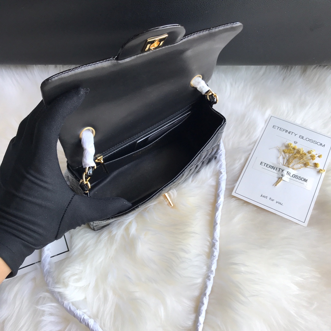 A01116, New Mini Classic Handbag, Chanel handbag, Calfskin, 20CM / 8 INCHES