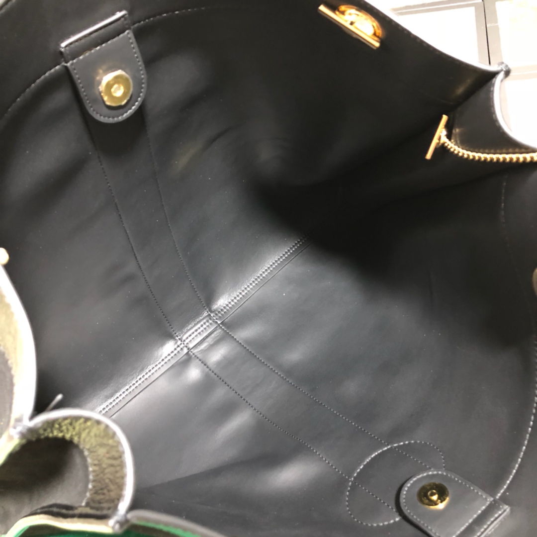 537219, Large tote with tiger head, GUCCI Handbags