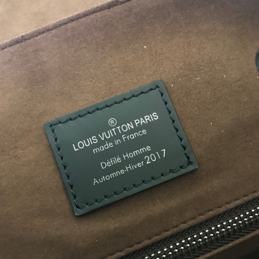 M51458, CHRISTOPHER PM, LOUIS VUITTON LV