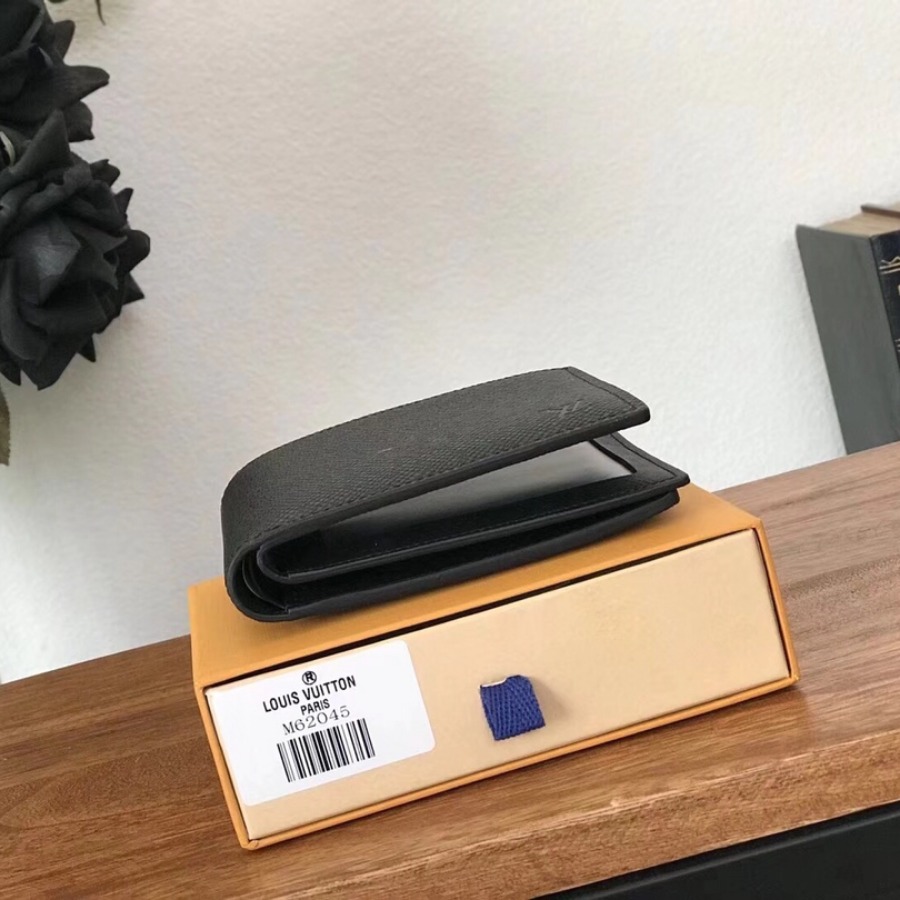 M62045, AMERIGO WALLET, LOUIS VUITTON LV