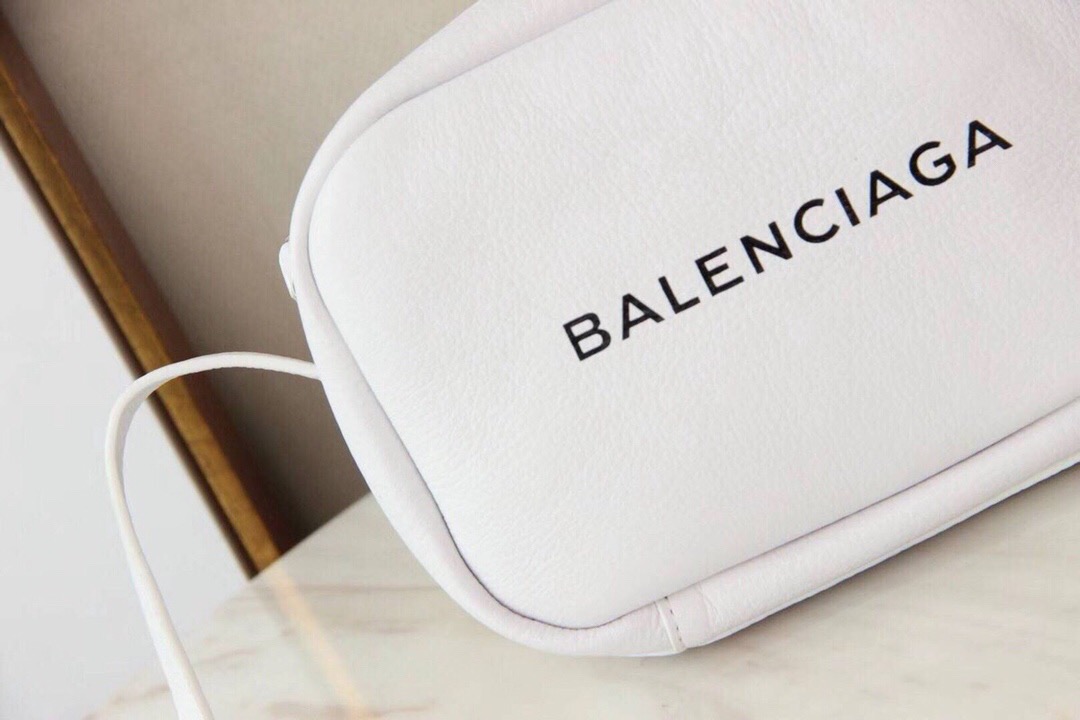 EVERYDAY CAMERA BAG XS, Small calfskin bag with Balenciaga logo