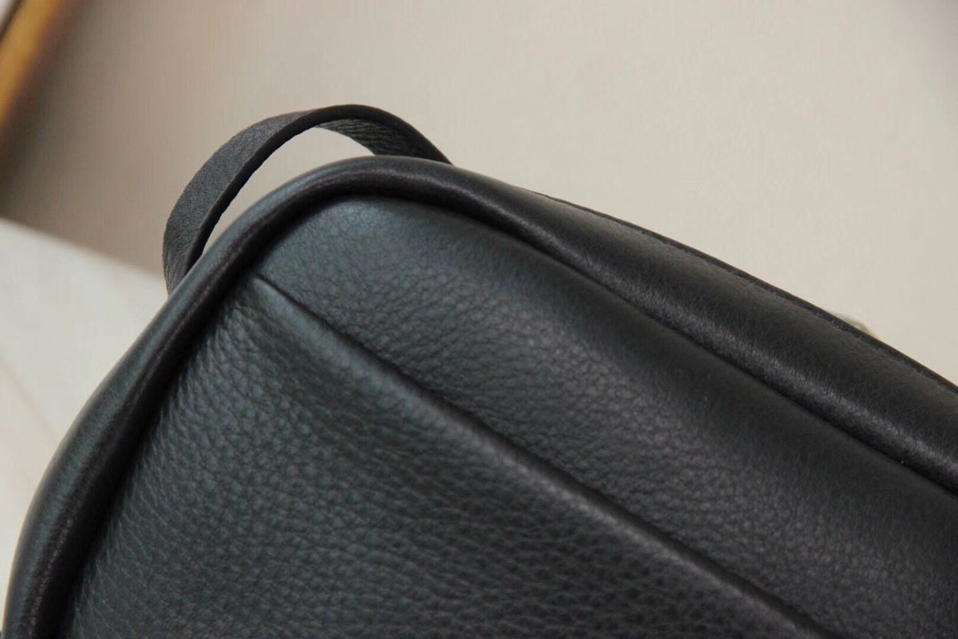 EVERYDAY CAMERA BAG XS, Small calfskin bag with Balenciaga logo