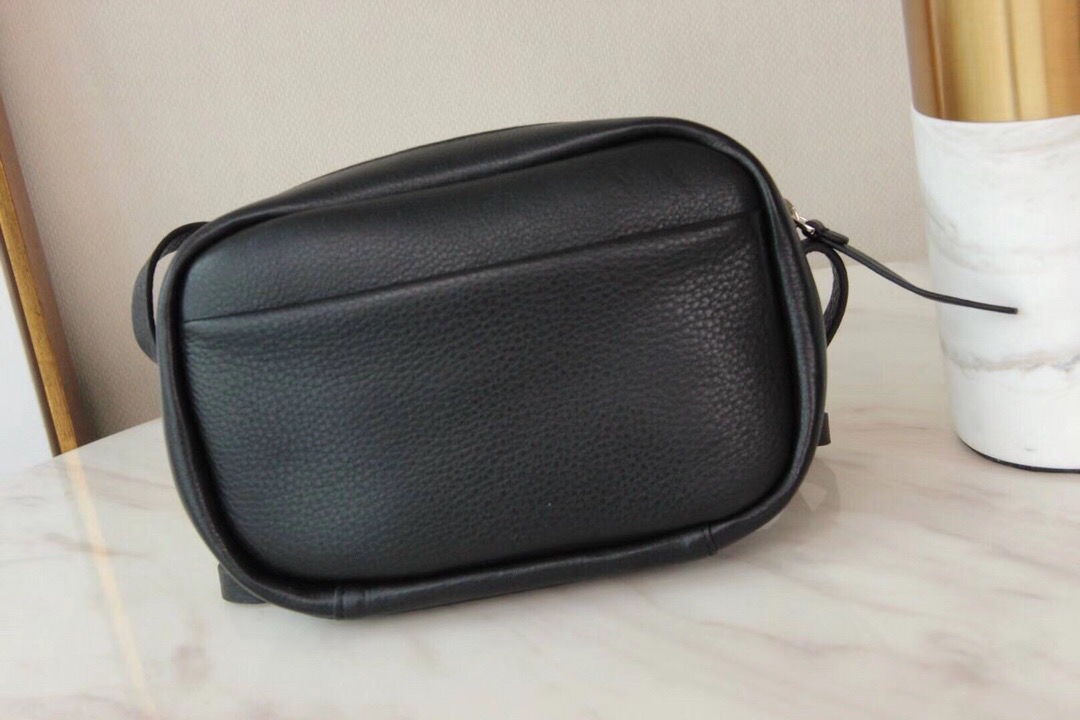 EVERYDAY CAMERA BAG XS, Small calfskin bag with Balenciaga logo