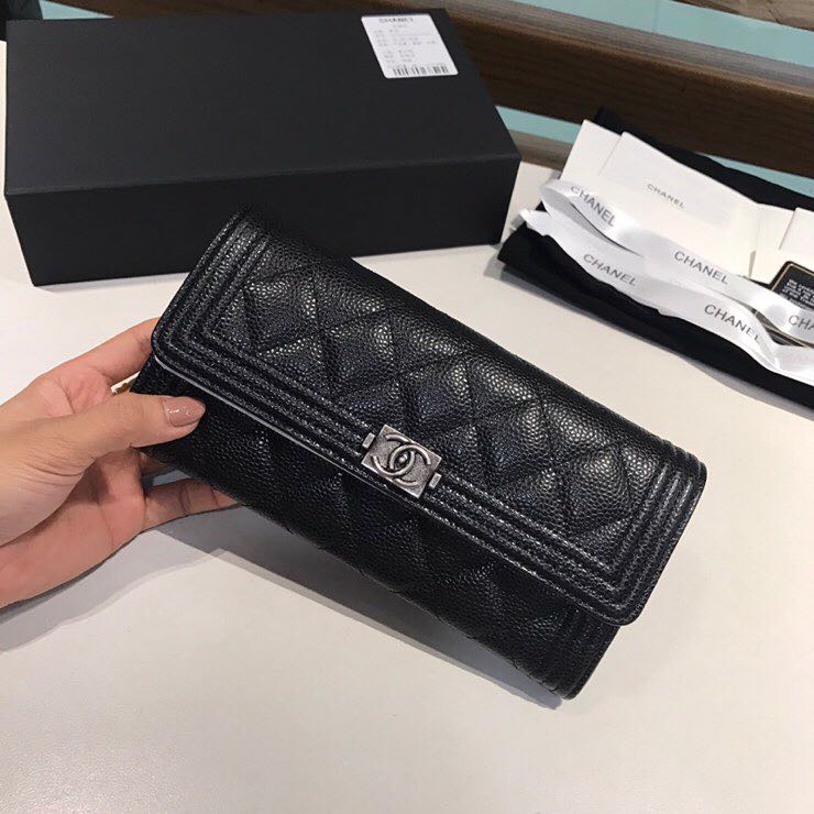 BOY CHANEL Flap Wallet, CAVIAR CALFSKIN