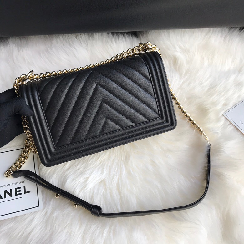  A67086, BOY CHANEL Handbag, Calfskin & Ruthenium-Finish Metal