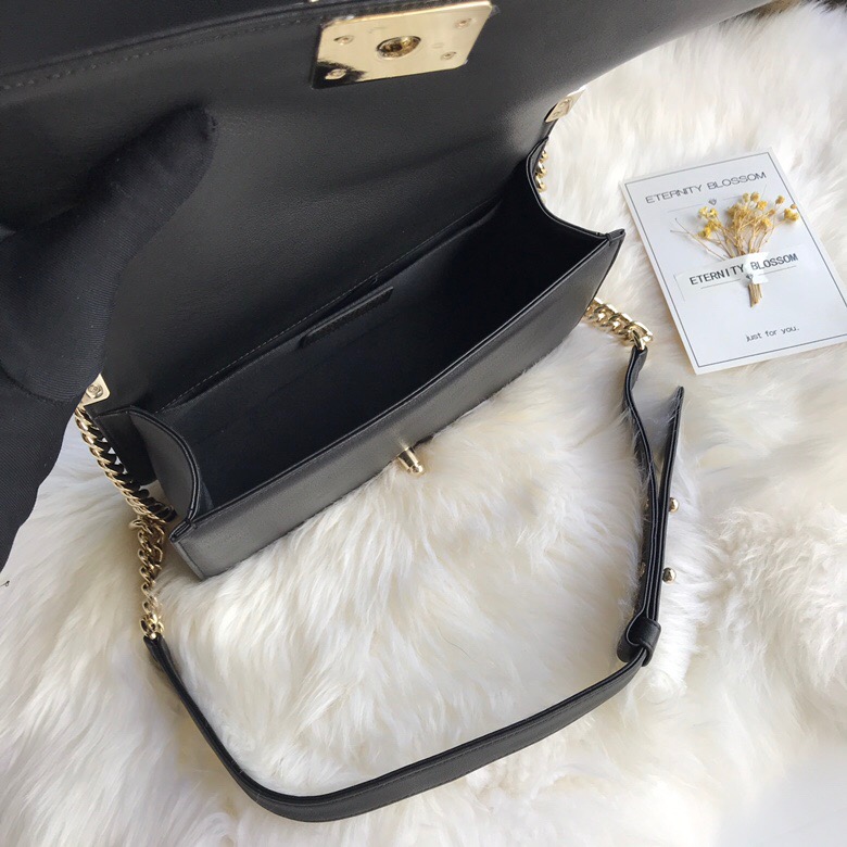  A67086, BOY CHANEL Handbag, Calfskin & Ruthenium-Finish Metal