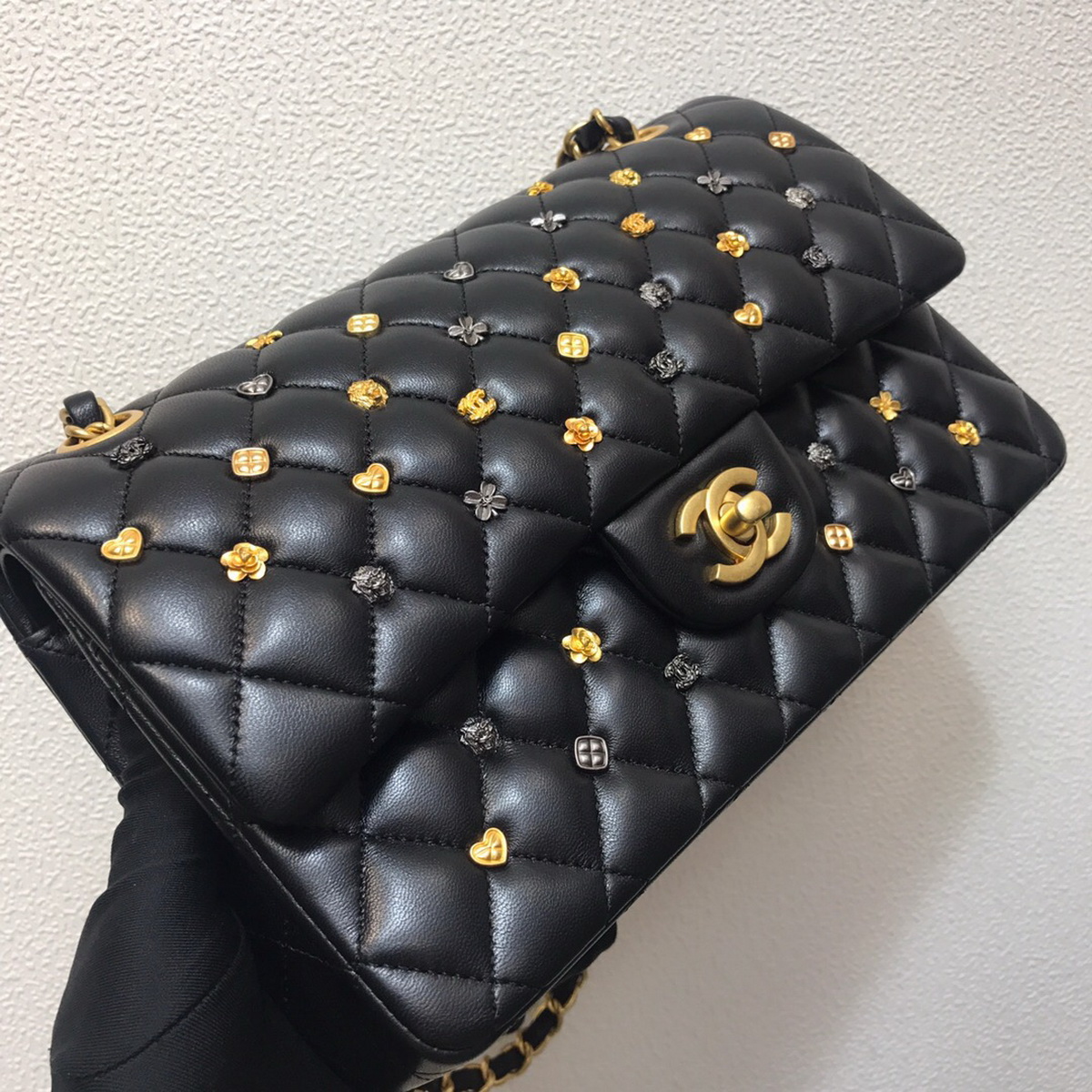 A01112, classic handbag, Chanel handbag, Lambskin