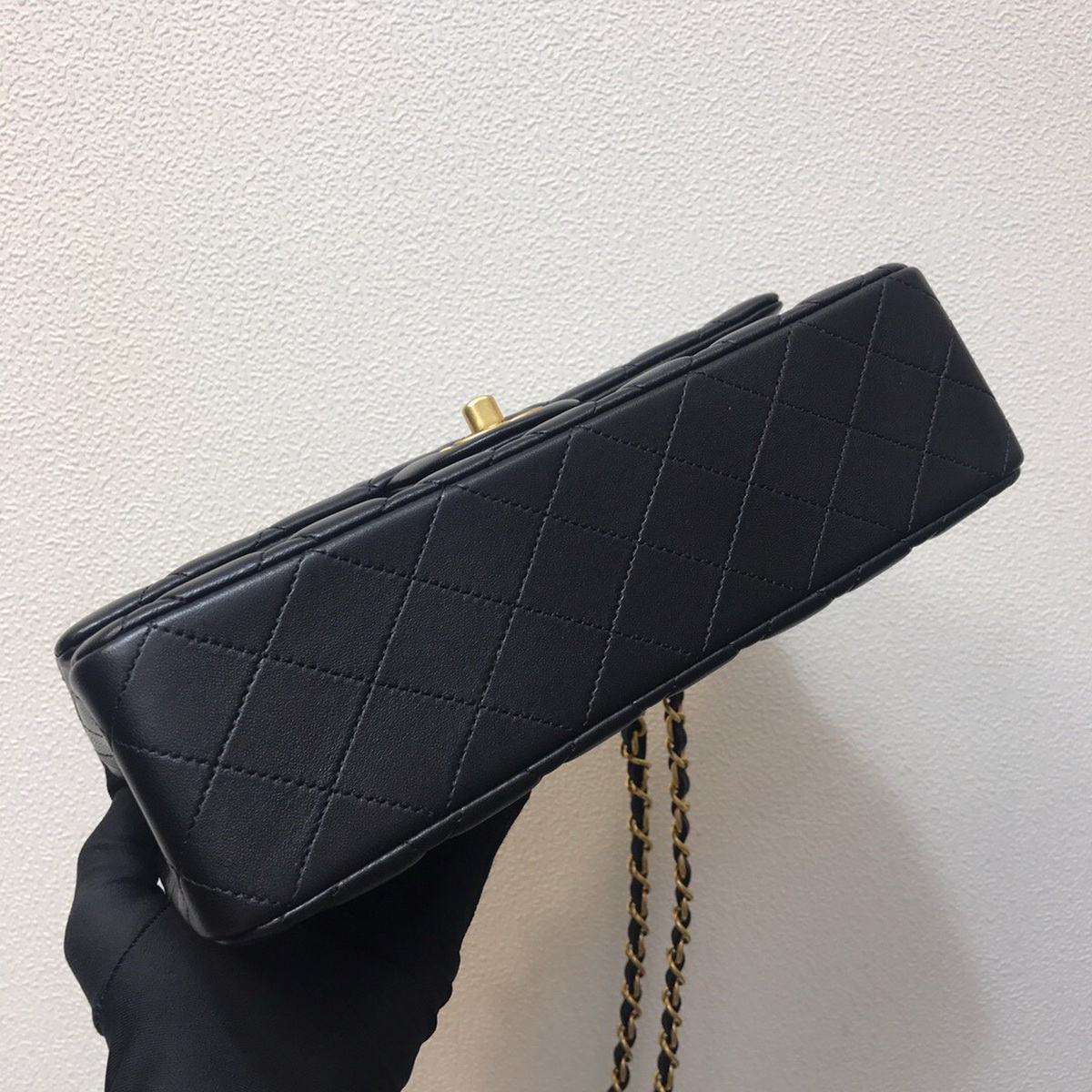 A01112, classic handbag, Chanel handbag, Lambskin