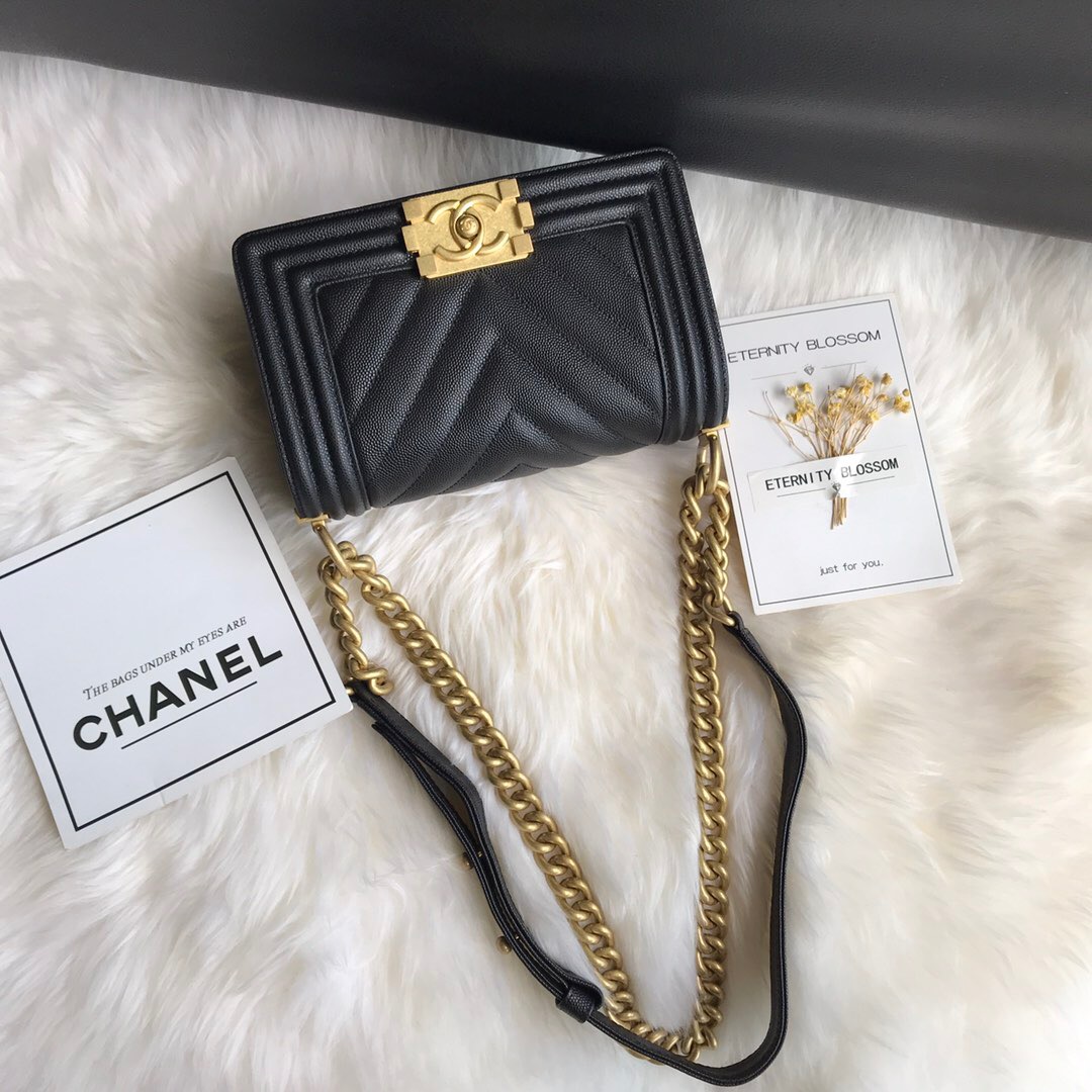 A67085, Small BOY CHANEL Handbag, Calfskin