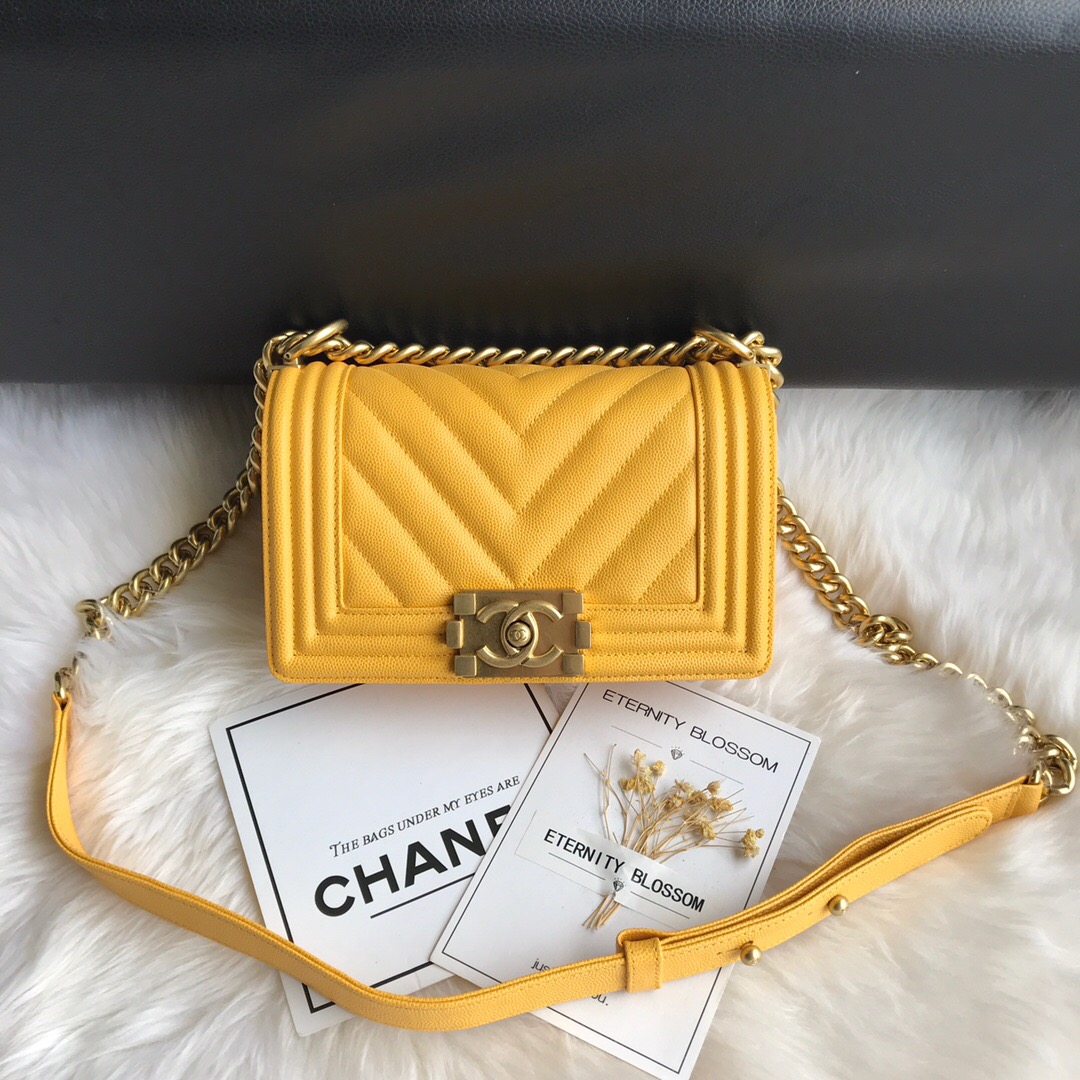 A67085, Small BOY CHANEL Handbag, Calfskin