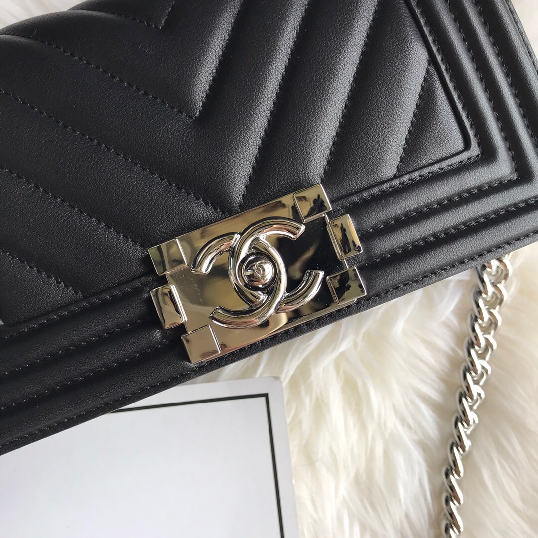 A67085, Small BOY CHANEL Handbag, Calfskin
